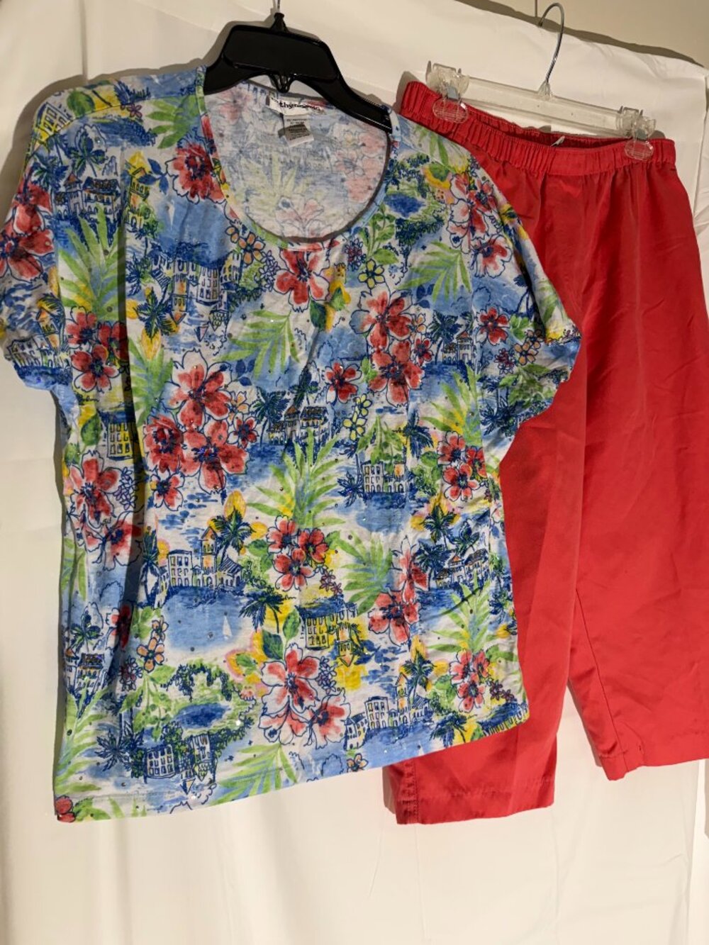 Cathy Daniels Women's Blouse and Kim Rogers Capri 14P